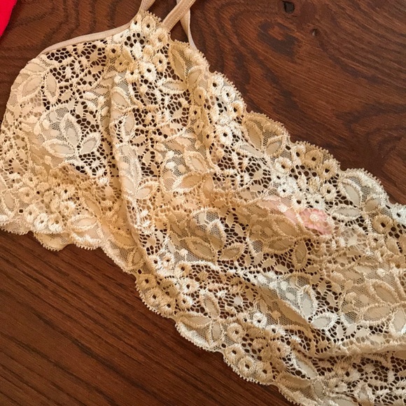 Bralettes - Picture 2 of 7